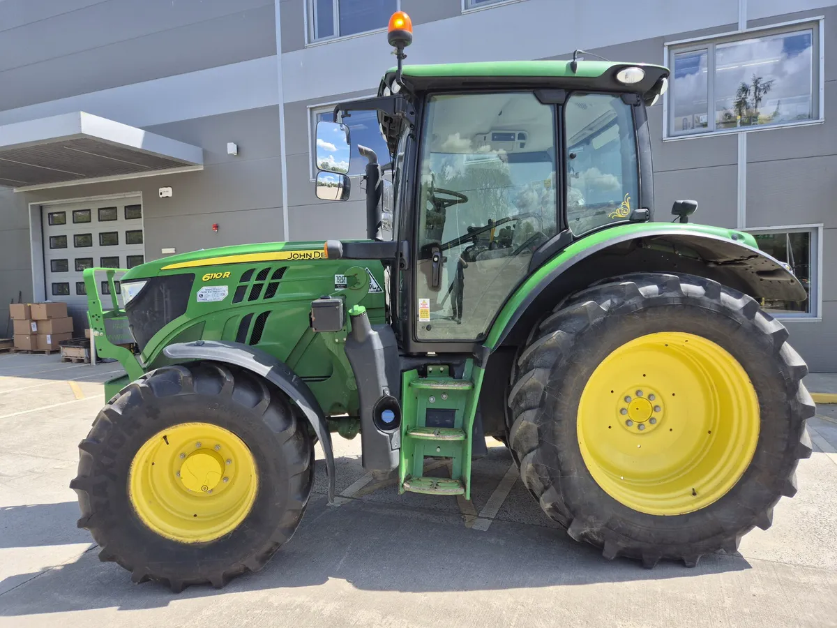 John Deere 6110R 2018 - Image 2