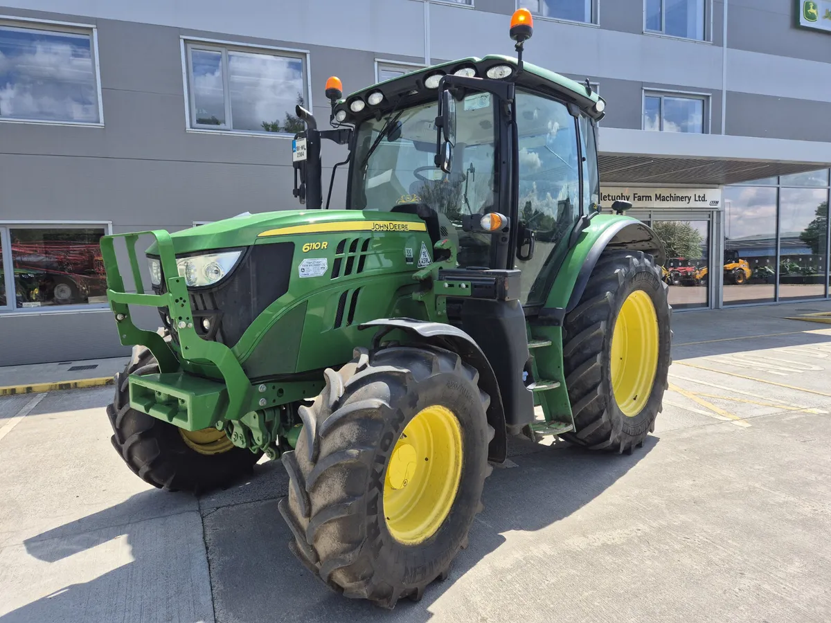 John Deere 6110R 2018 - Image 1