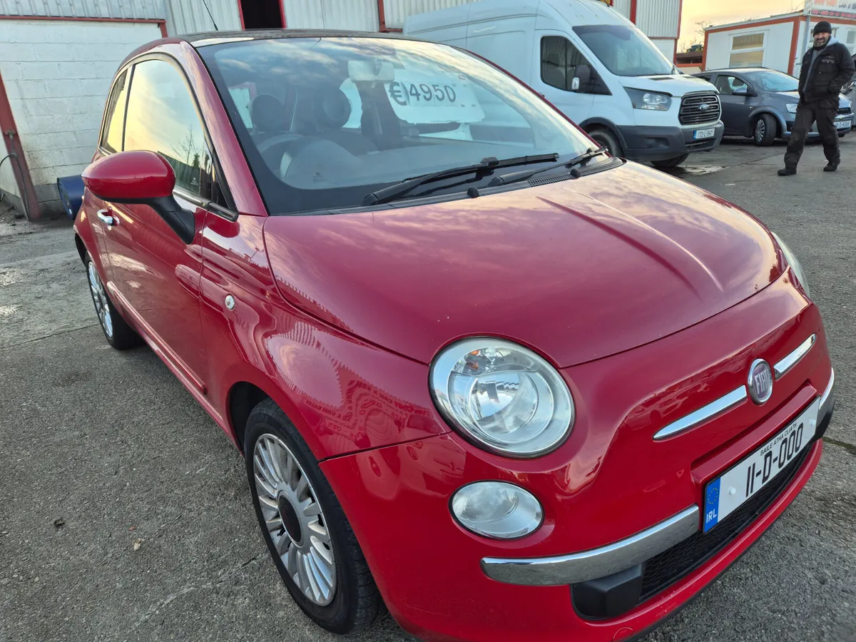 /// 2011 FIAT 500 /// LOUNGE // RED INTERIOR/// - Image 3