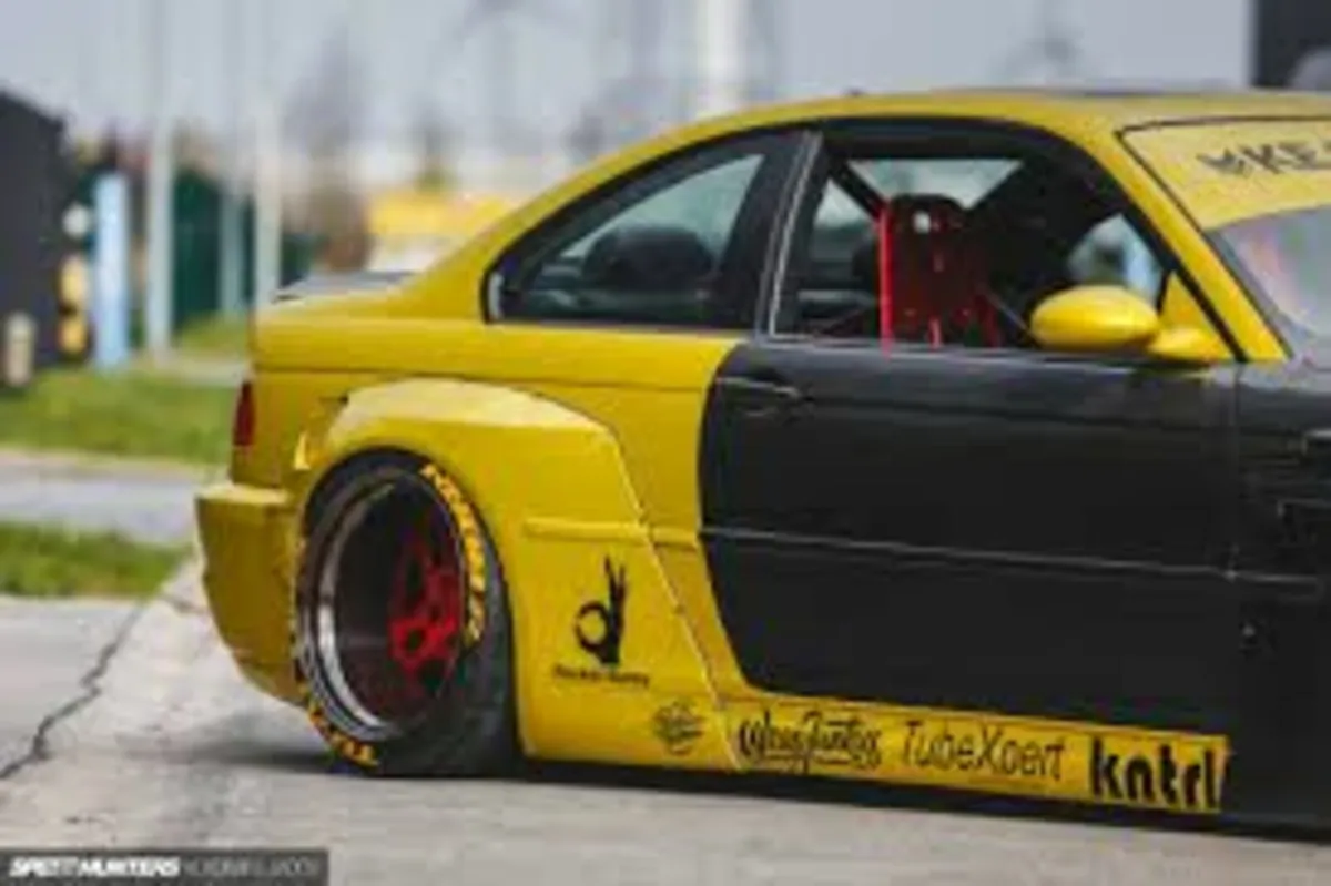 E46 Shell w/ Roll Cage & Pandem Fibreglass Kit - Image 1