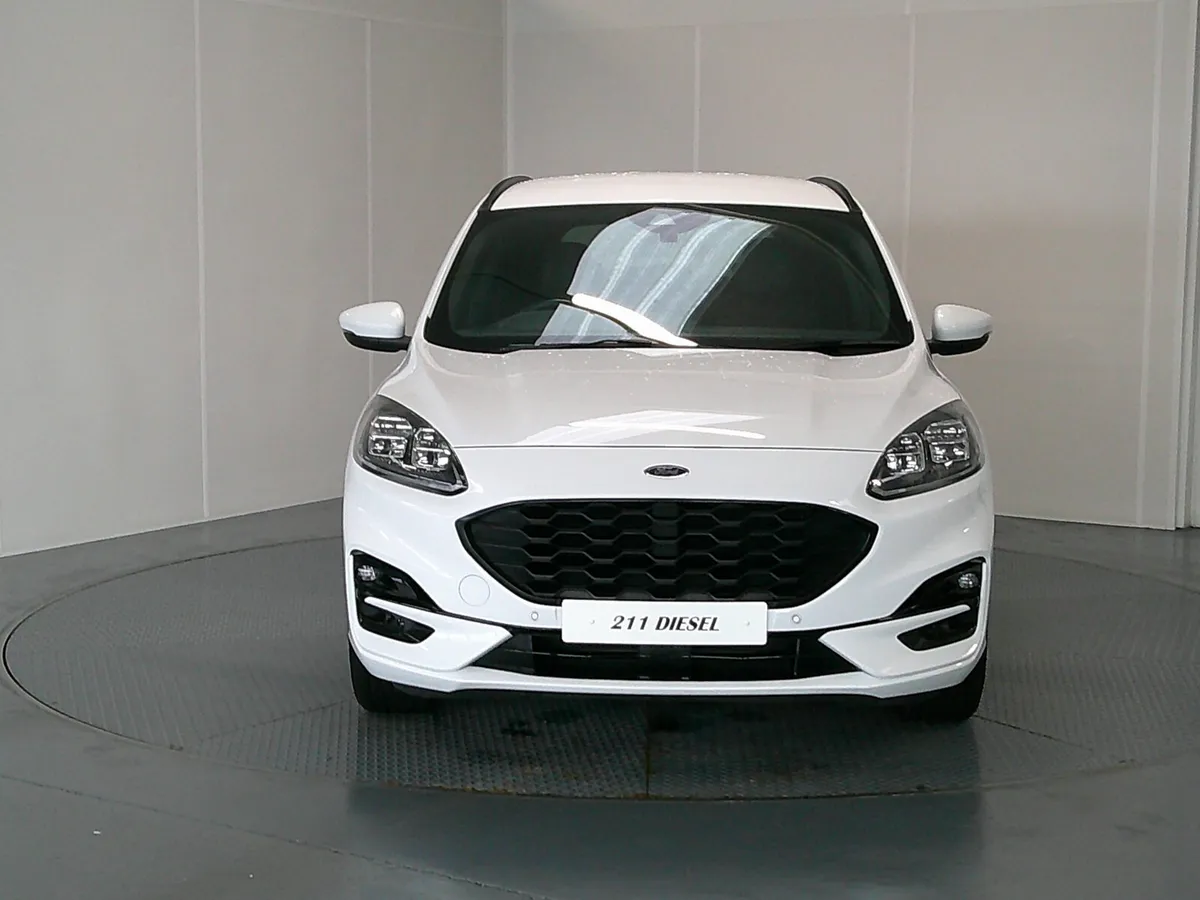 Ford Kuga 2021 - Image 2
