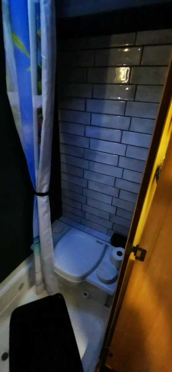 Fiat Ducato 5 Berth Camper, 1 years Doe. - Image 4