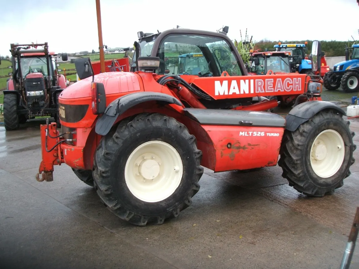 late 2004 Manitou 526 telehandler - Image 3