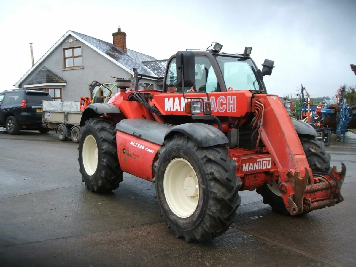 late 2004 Manitou 526 telehandler - Image 4