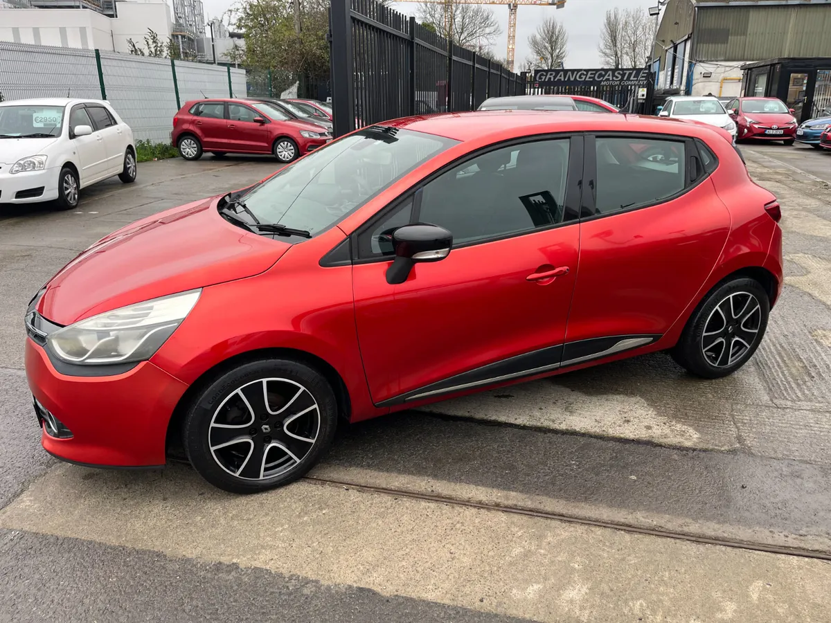 Renault Clio 2015, 1.2 5DR AUTOMATIC - Image 4