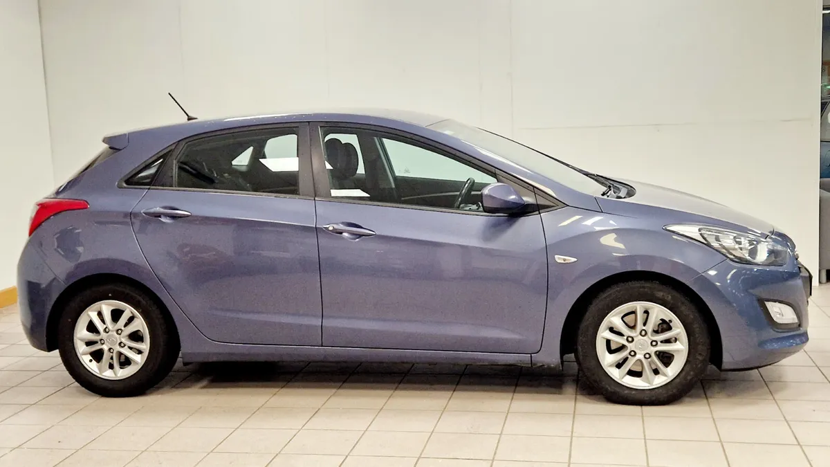 Hyundai i30 2013. **** AUTOMATIC *** - Image 3