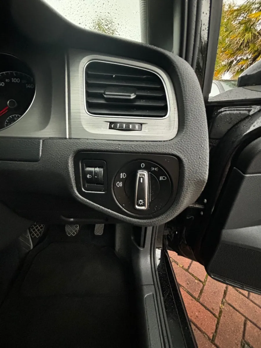 Volkswagen Golf 2014 - Image 4