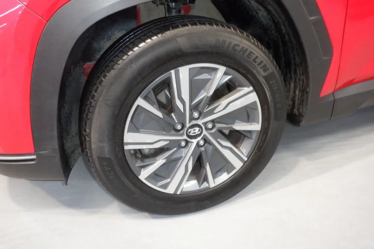 Hyundai Tucson Hybrid Executive 1.6l Petrol Autom - Image 3