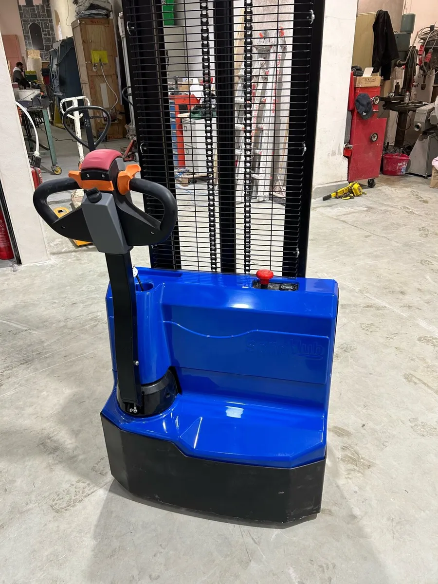 Pallet Stacker - Image 3