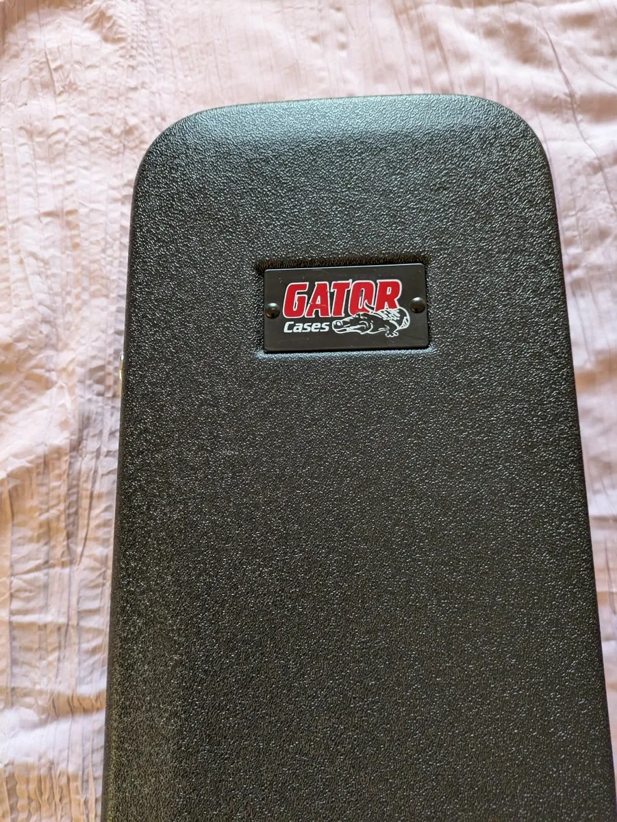 A Gator guitar case - Image 4