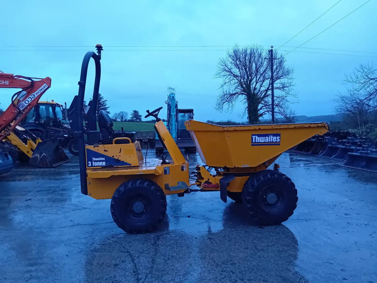 THWAITES  3 TON SWIVEL (1126 HRS) - Image 1