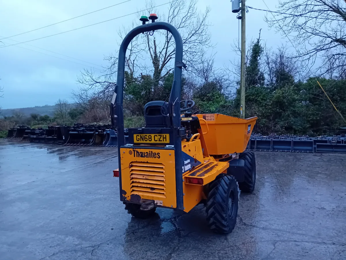 THWAITES  3 TON SWIVEL (1126 HRS) - Image 2