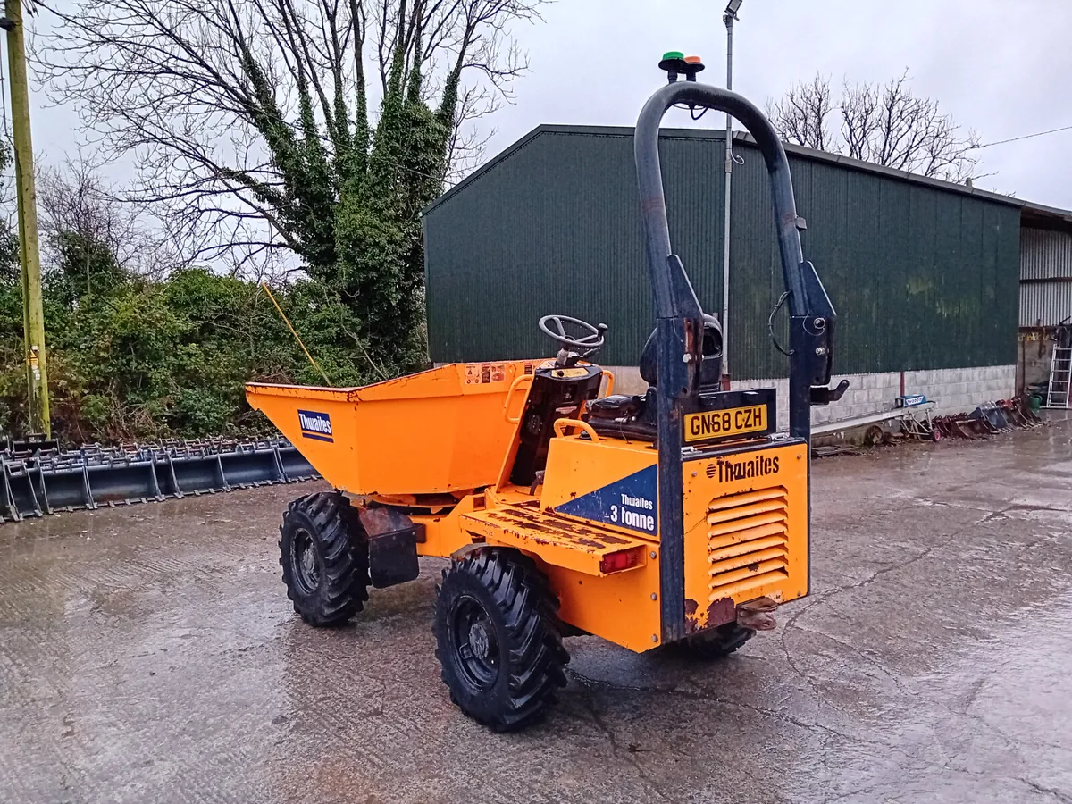 THWAITES  3 TON SWIVEL (1126 HRS) - Image 3