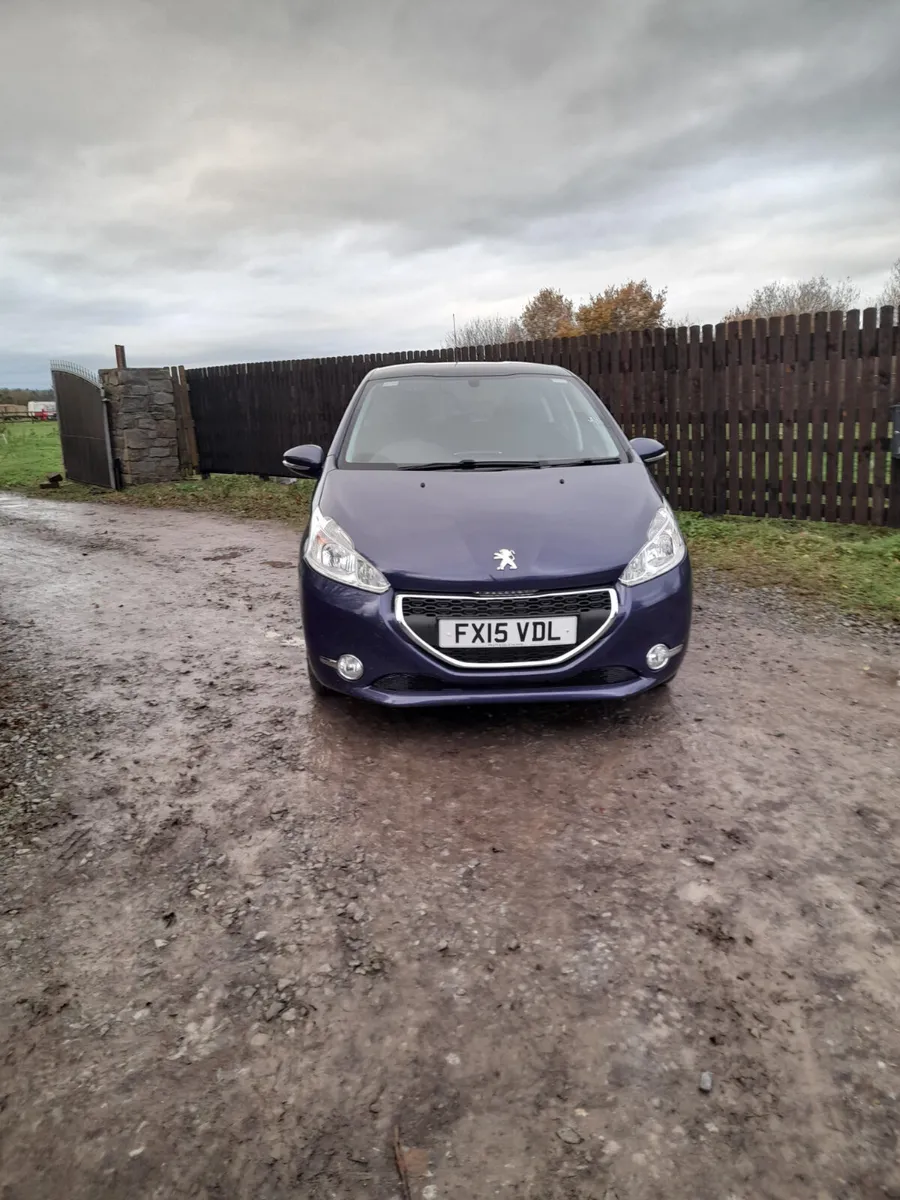 Peugeot 208 2015 - Image 1