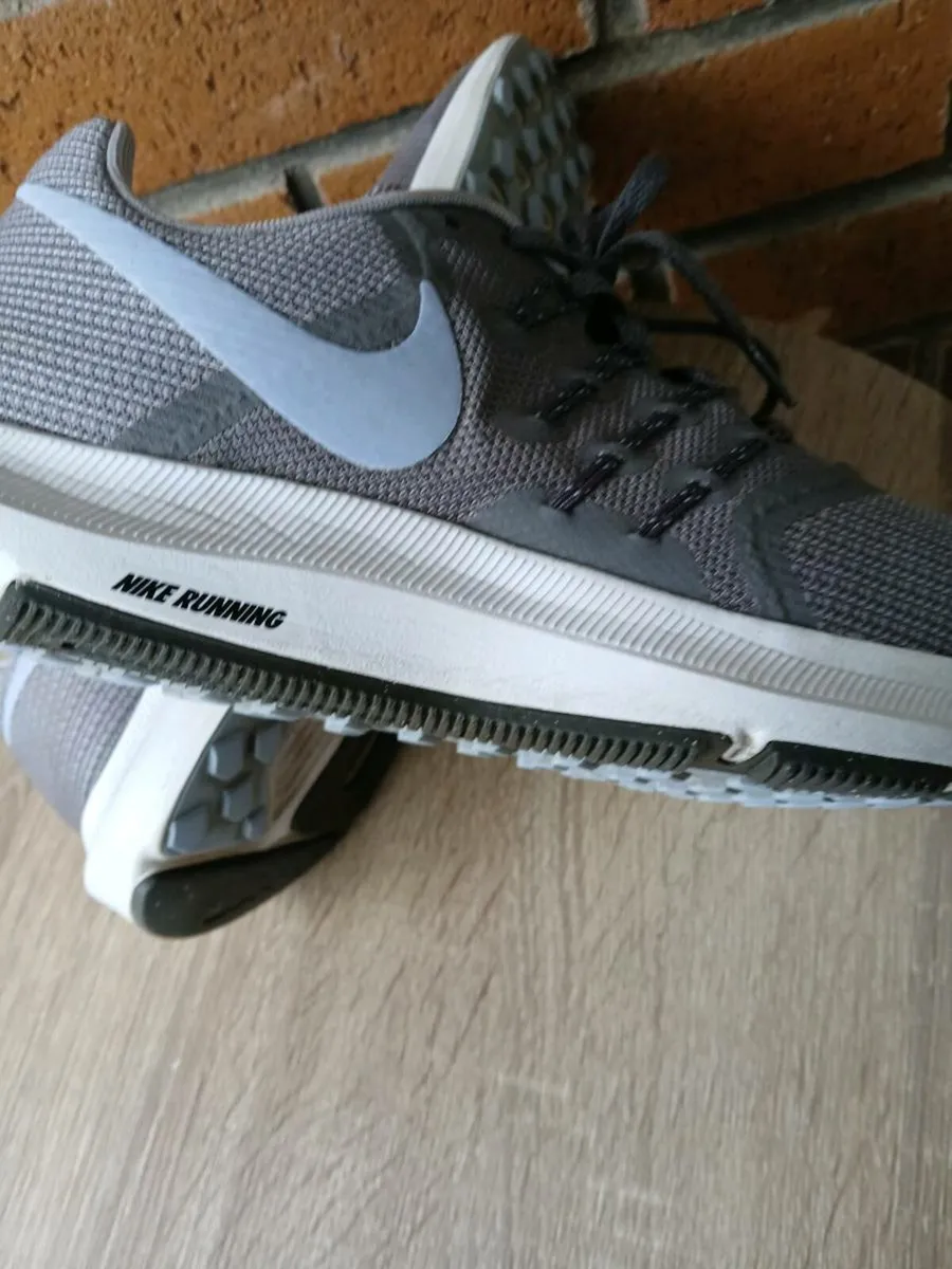 Ladys Nike runners size 6.New condition for sale in Co. Limerick for 20 on DoneDeal
