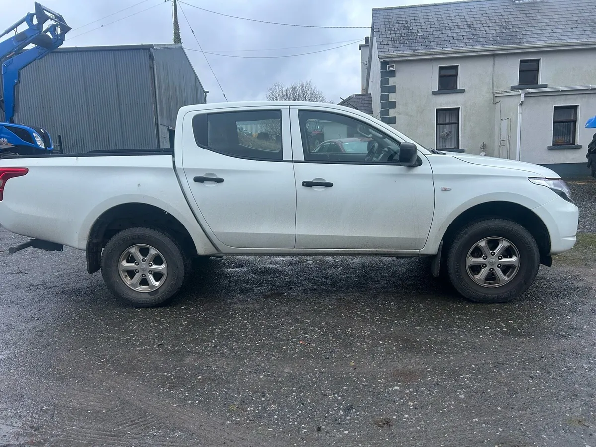 Mitsubishi L200 - Image 2