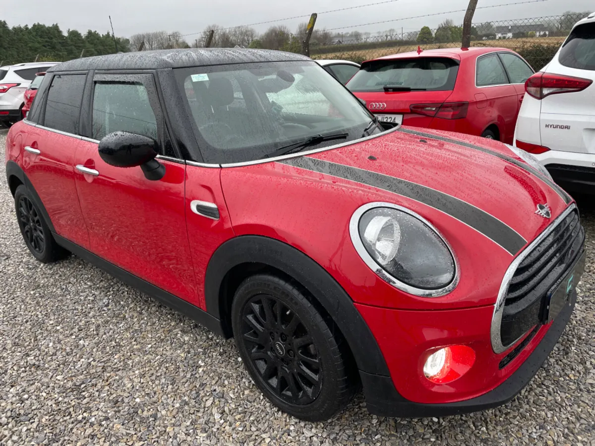 Mini Cooper 2021 - Image 2