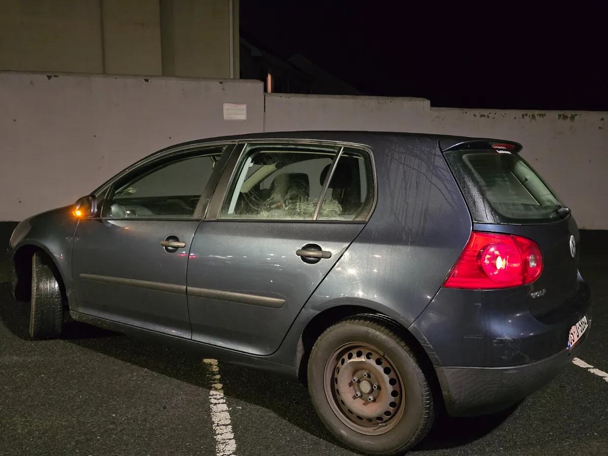 €890 Volkswagen Golf 2005 taxed €890 - Image 4