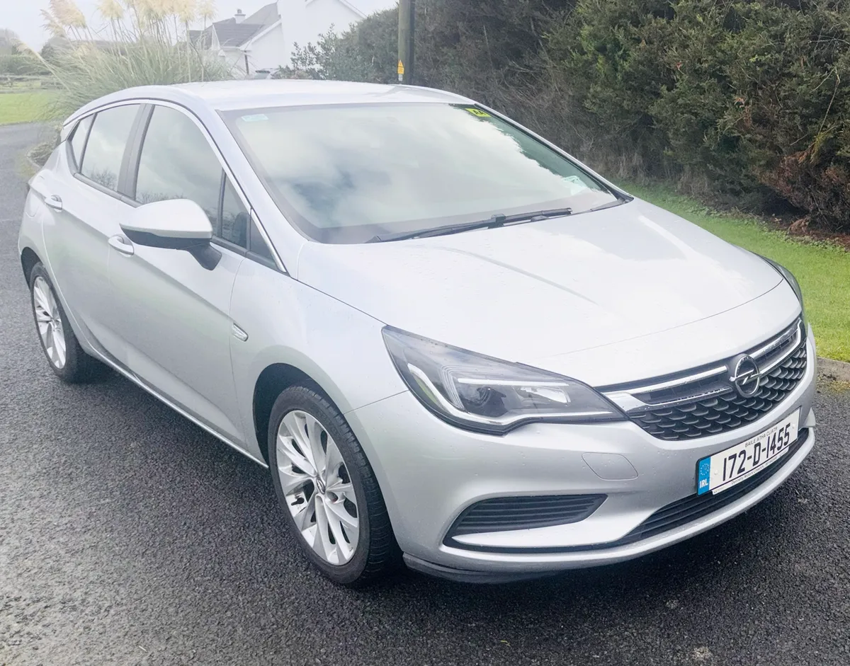 2017 OPEL ASTRA 1.0L Petrol - Image 4