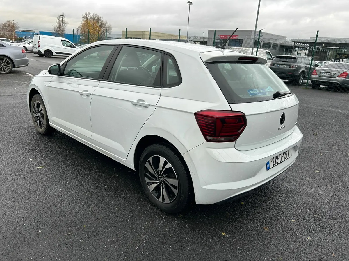 212 Volkswagen Polo TRENDLINE 1.0M5F - Image 4