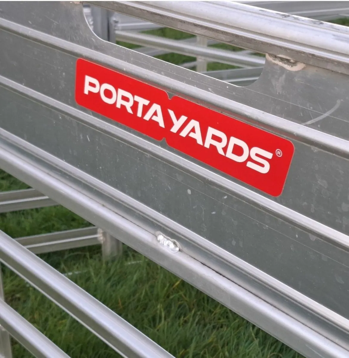 Portayards Alu Sheep Hurdles - 2.1mtr (7') - Image 4