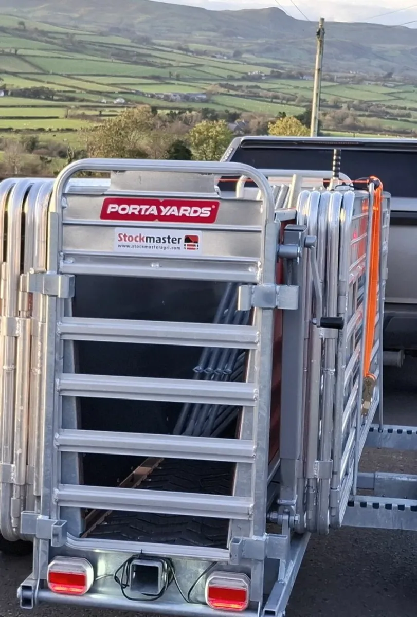 Portayards Alu Sheep Hurdles - 2.1mtr (7') - Image 1