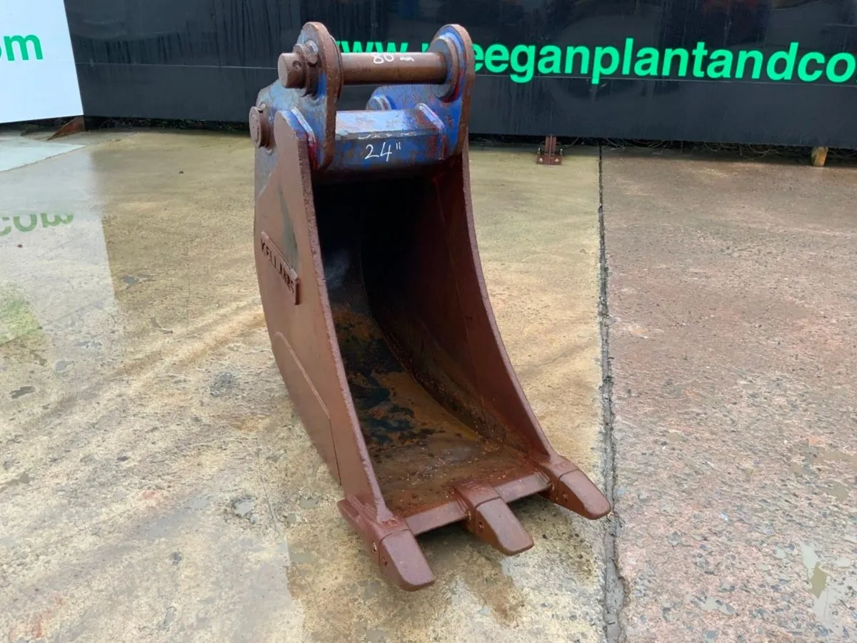 24" DIGGING BUCKET....80mm PINS........974. - Image 2