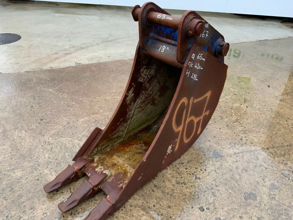 18" DIGGING BUCKET....65mm PINS....967. - Image 4