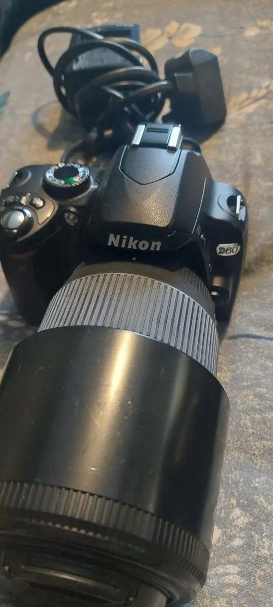 2 Nikon dslr cameras and accessories - Image 1