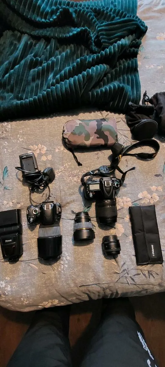 2 Nikon dslr cameras and accessories - Image 3