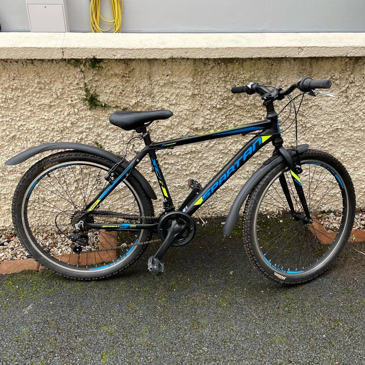Mountain bike - Image 1