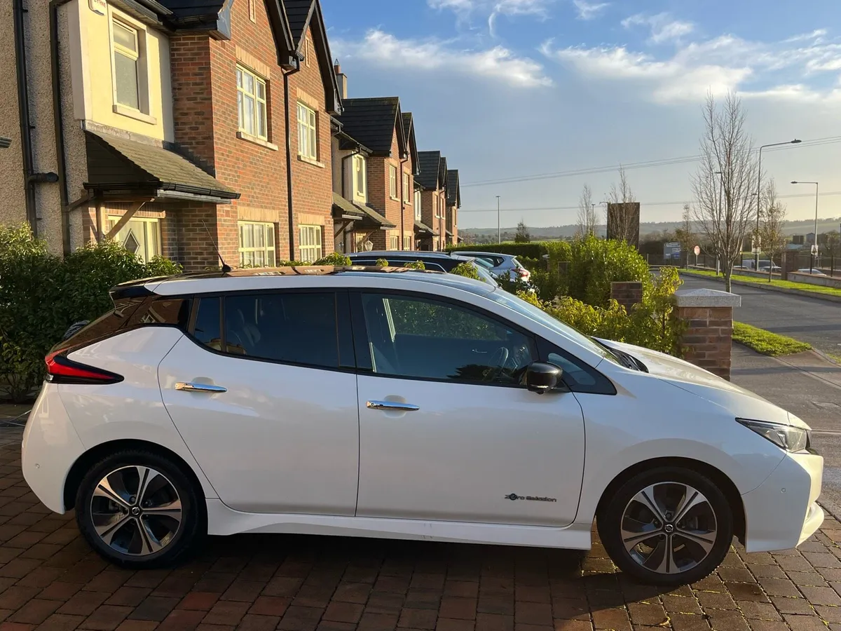 Nissan Leaf E Tekna 40 kWh pro  pilot ,High spec - Image 3