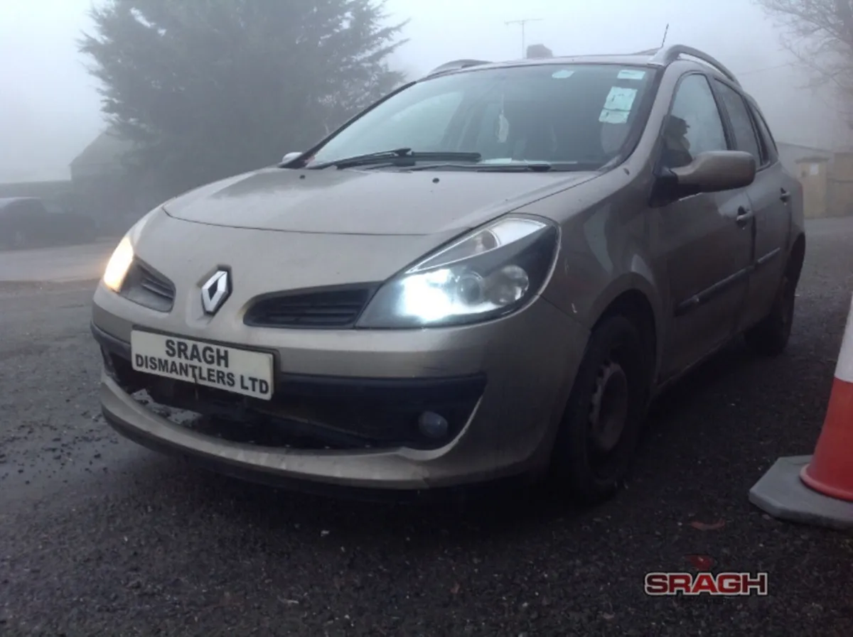 RENAULT CLIO COLLECTION - Image 2