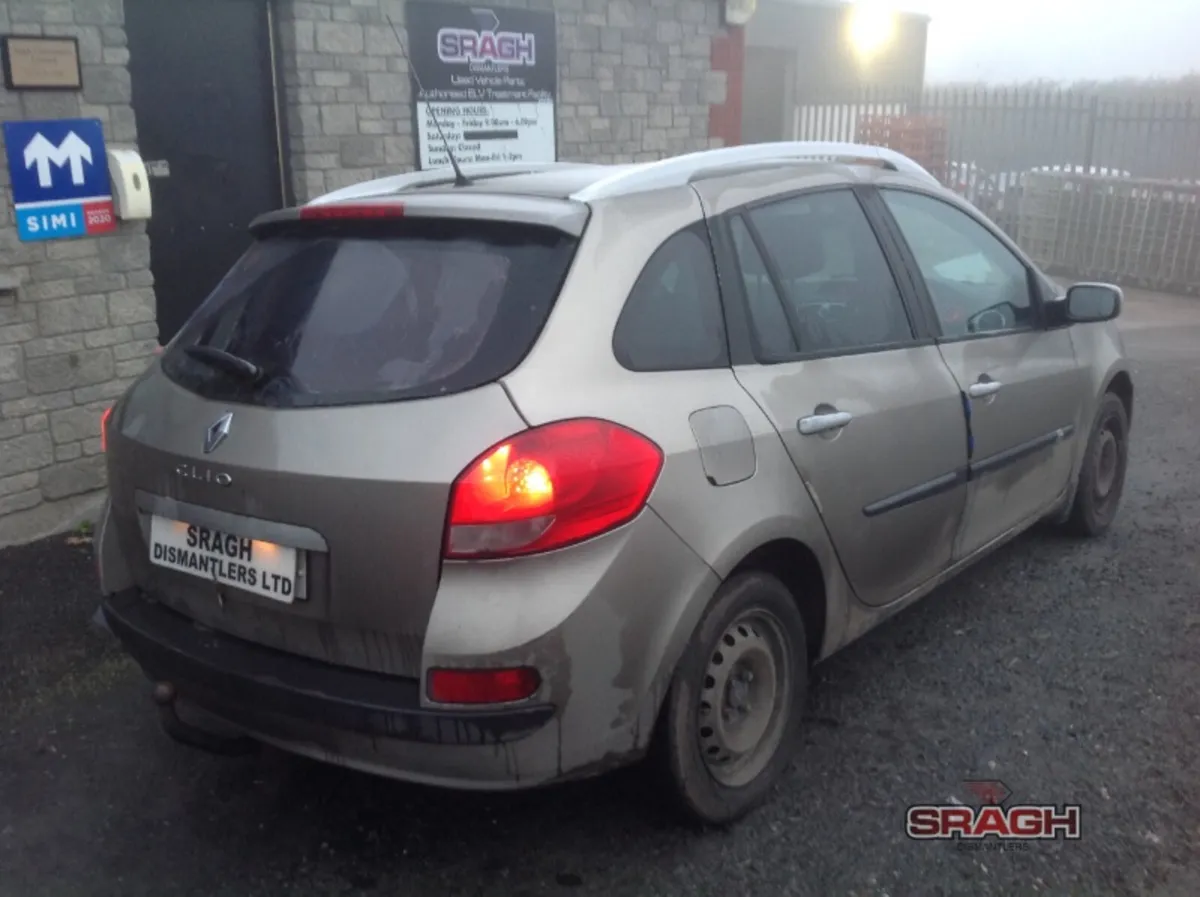 RENAULT CLIO COLLECTION - Image 3