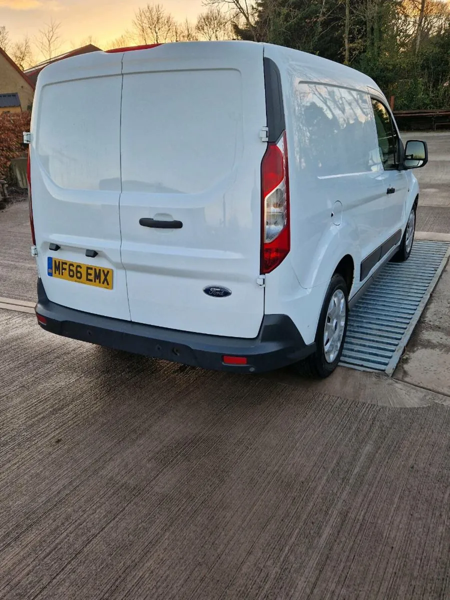 Ford Transit Connect - Image 4