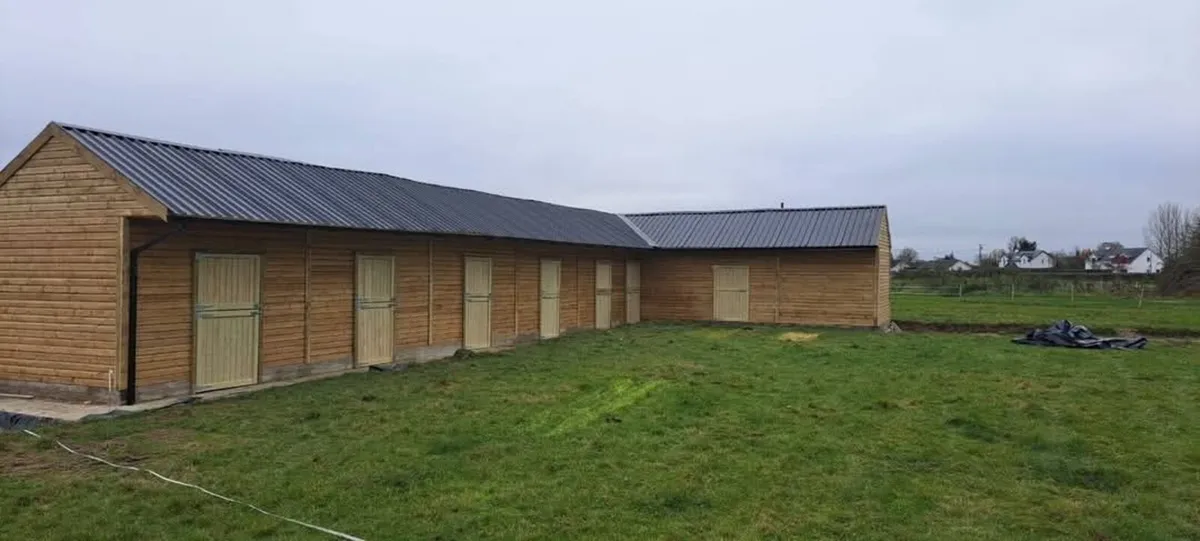 Stables And Field Shelters - Image 3