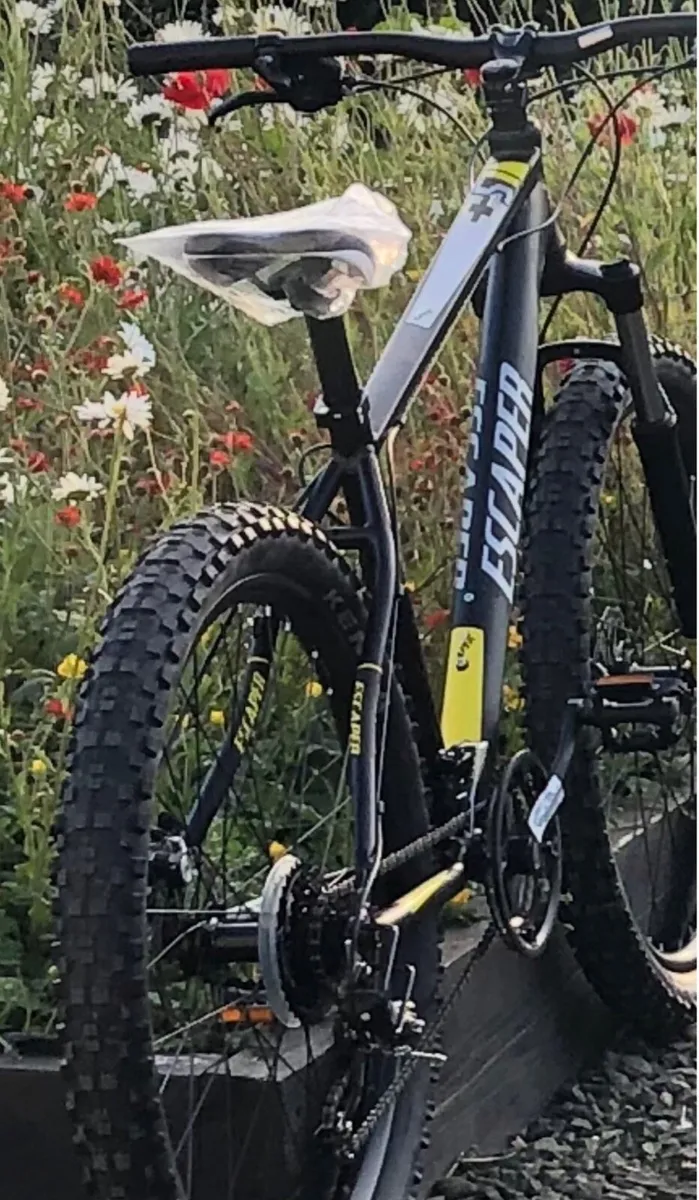 New Escape 27.5” wheel 19.5” frame Bike Aluminium - Image 2