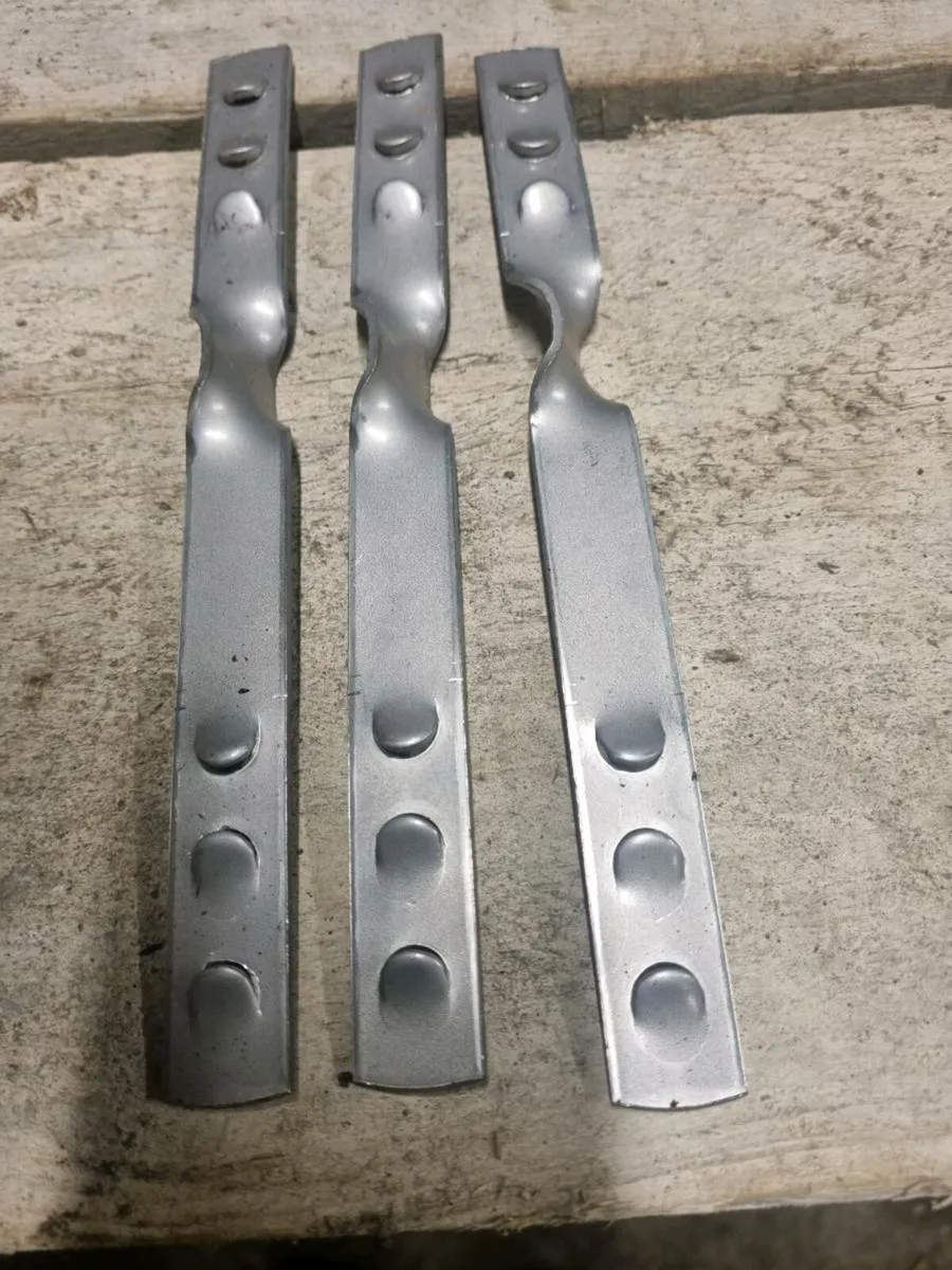 Stainless steel wall ties two different types - Image 2
