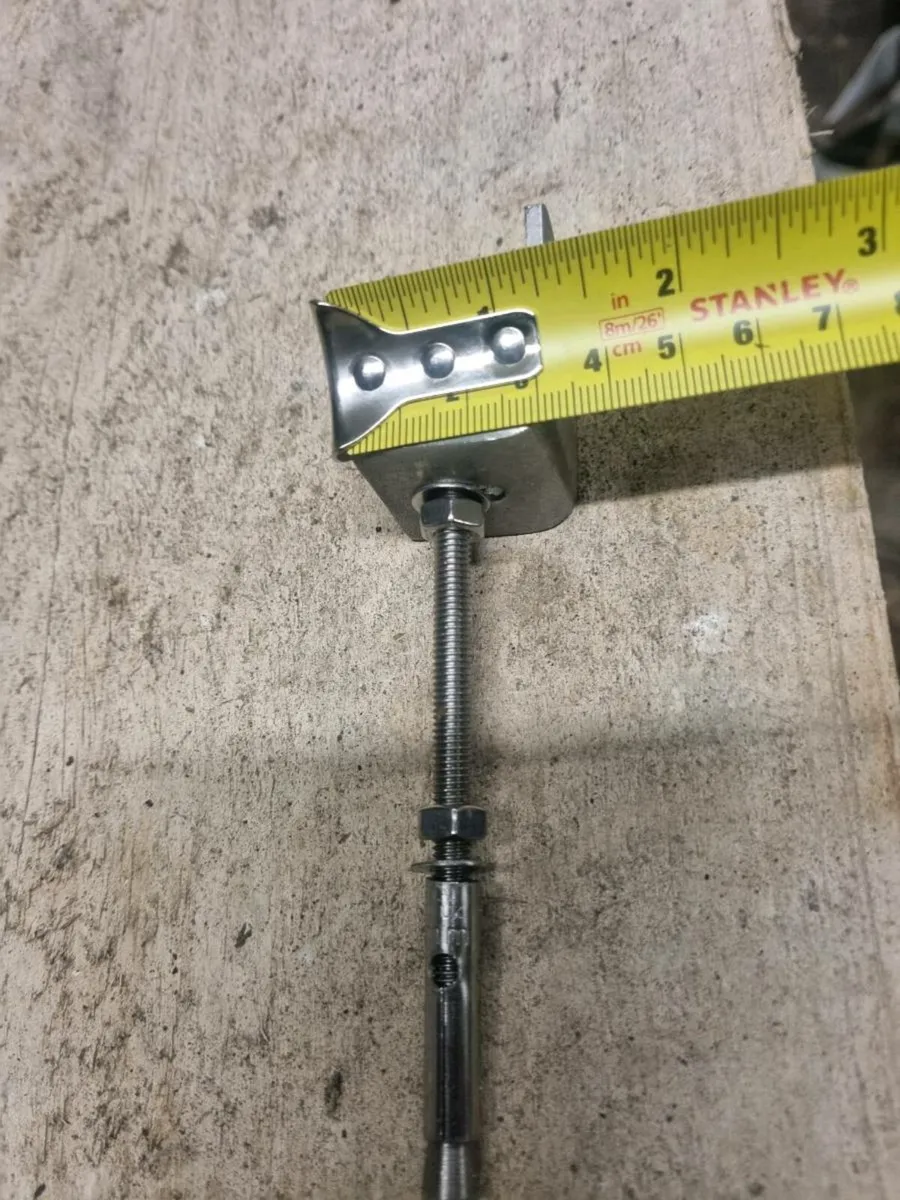 Stainless steel wall ties two different types - Image 3