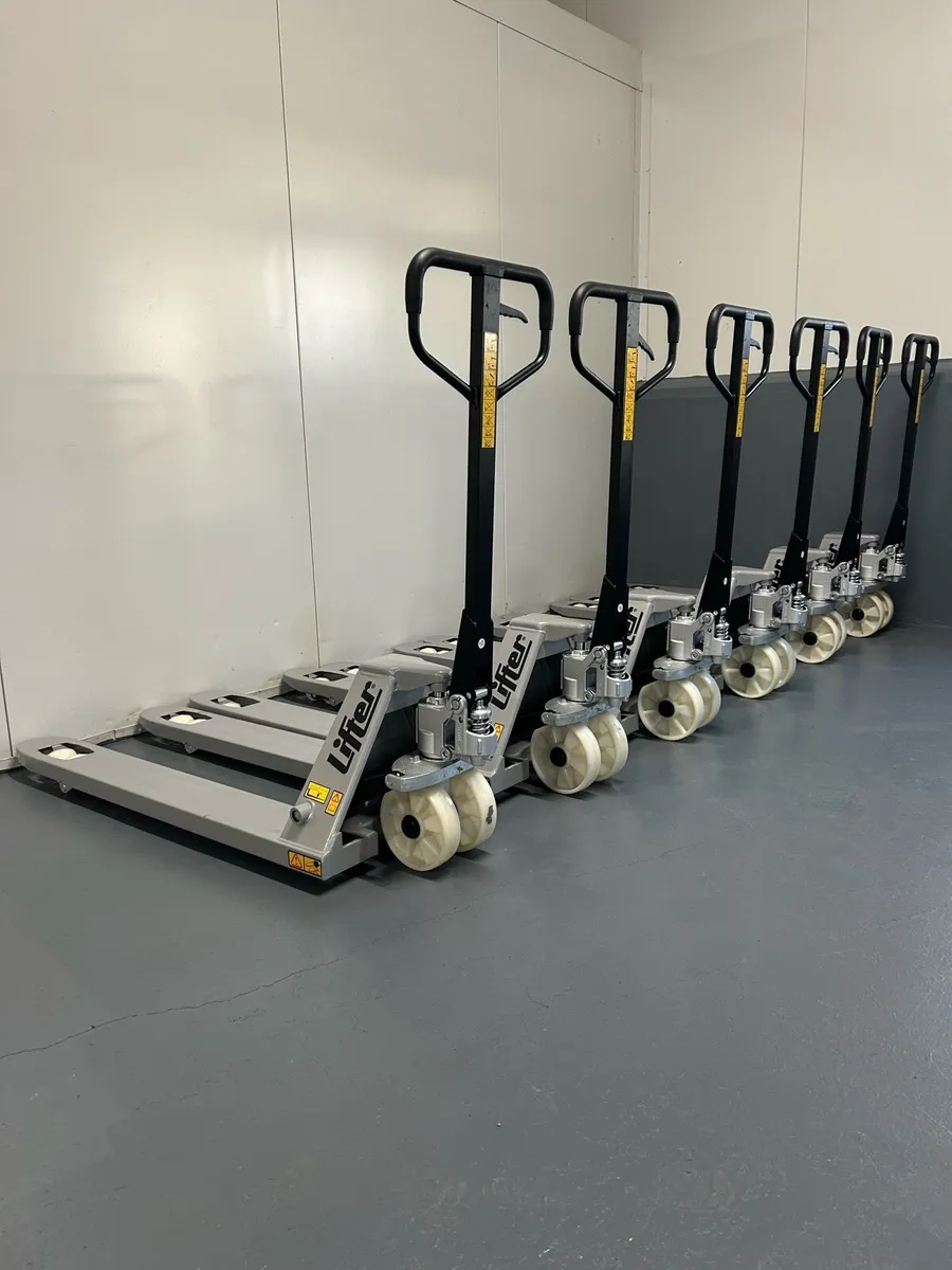 Pallet Trucks - Image 1