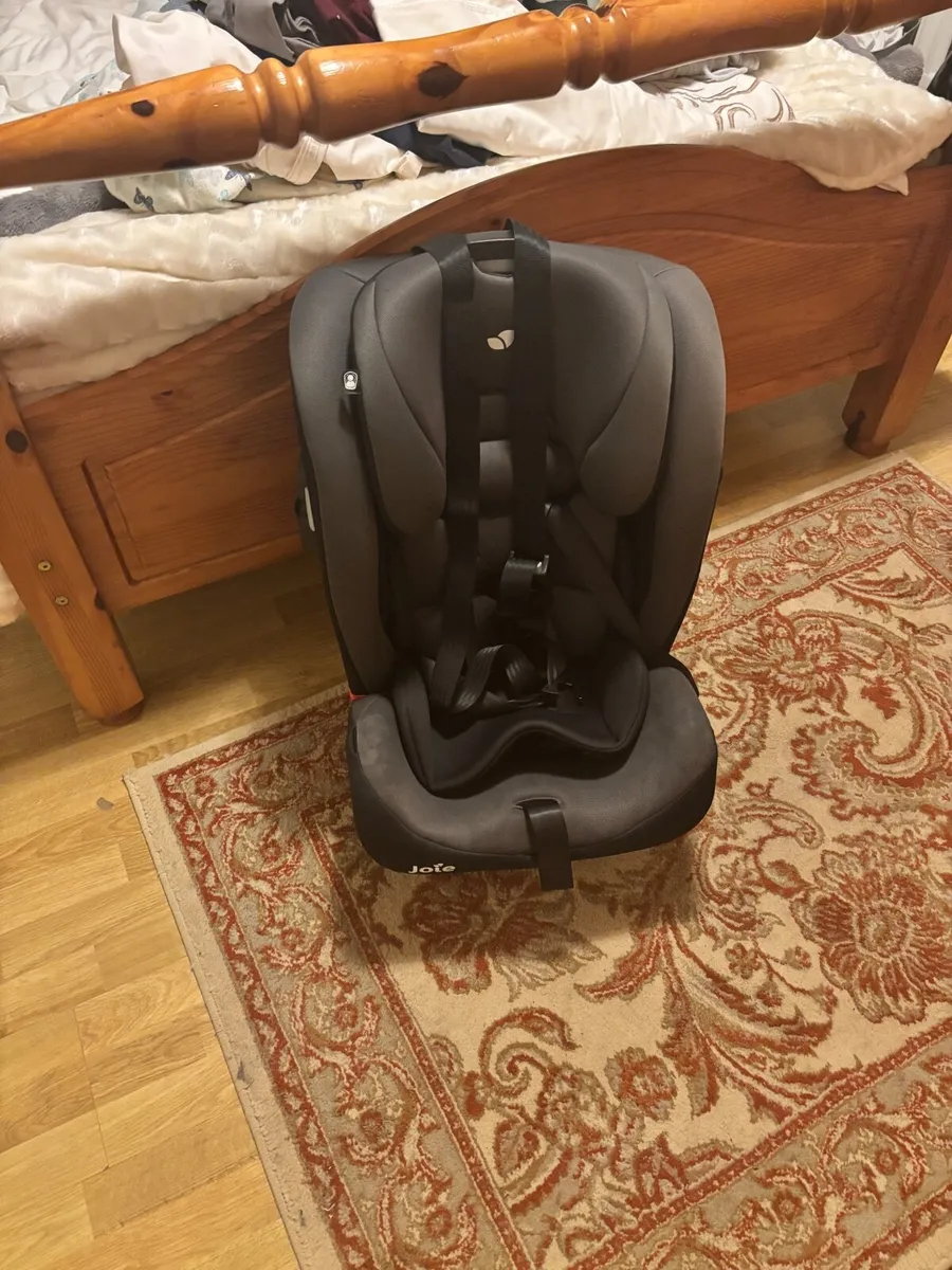 Child’s car seat