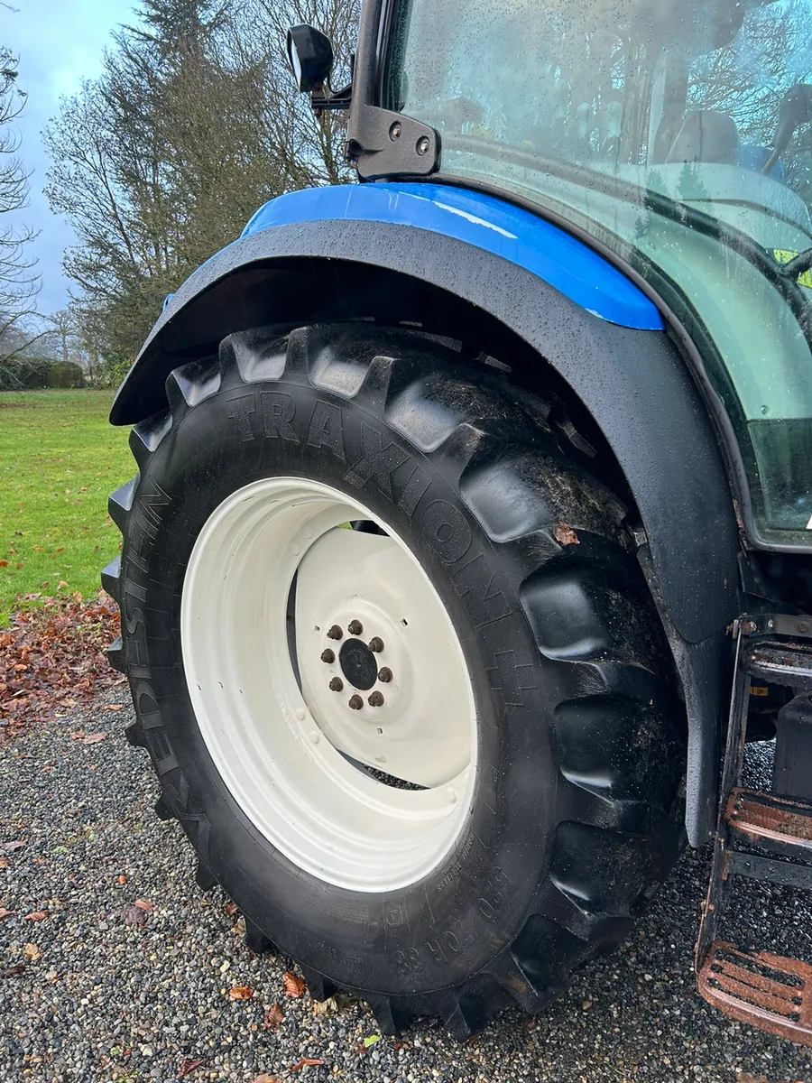 2009 New Holland T6070 Plus Spec €41950 Plus Vat - Image 3