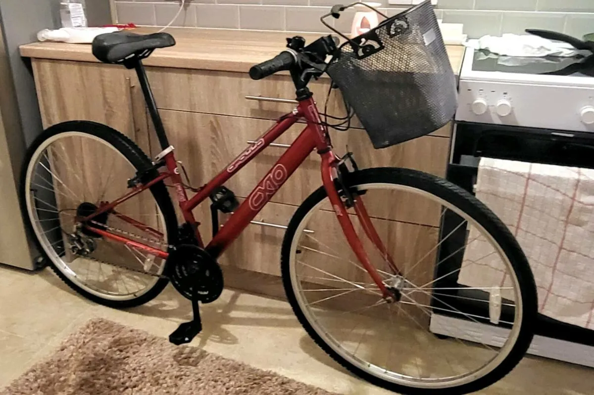 Adults apollo cx10 hybrid bike. 18 gears reflector for sale in Co. Dublin for 65 on DoneDeal