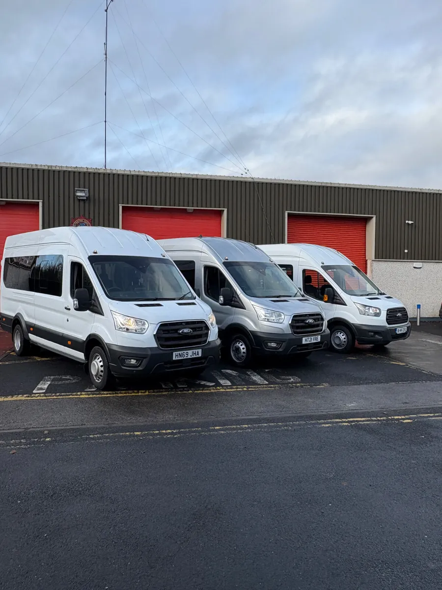Ford Transit **17** Seat Mini Bus Trendline Manual - Image 2