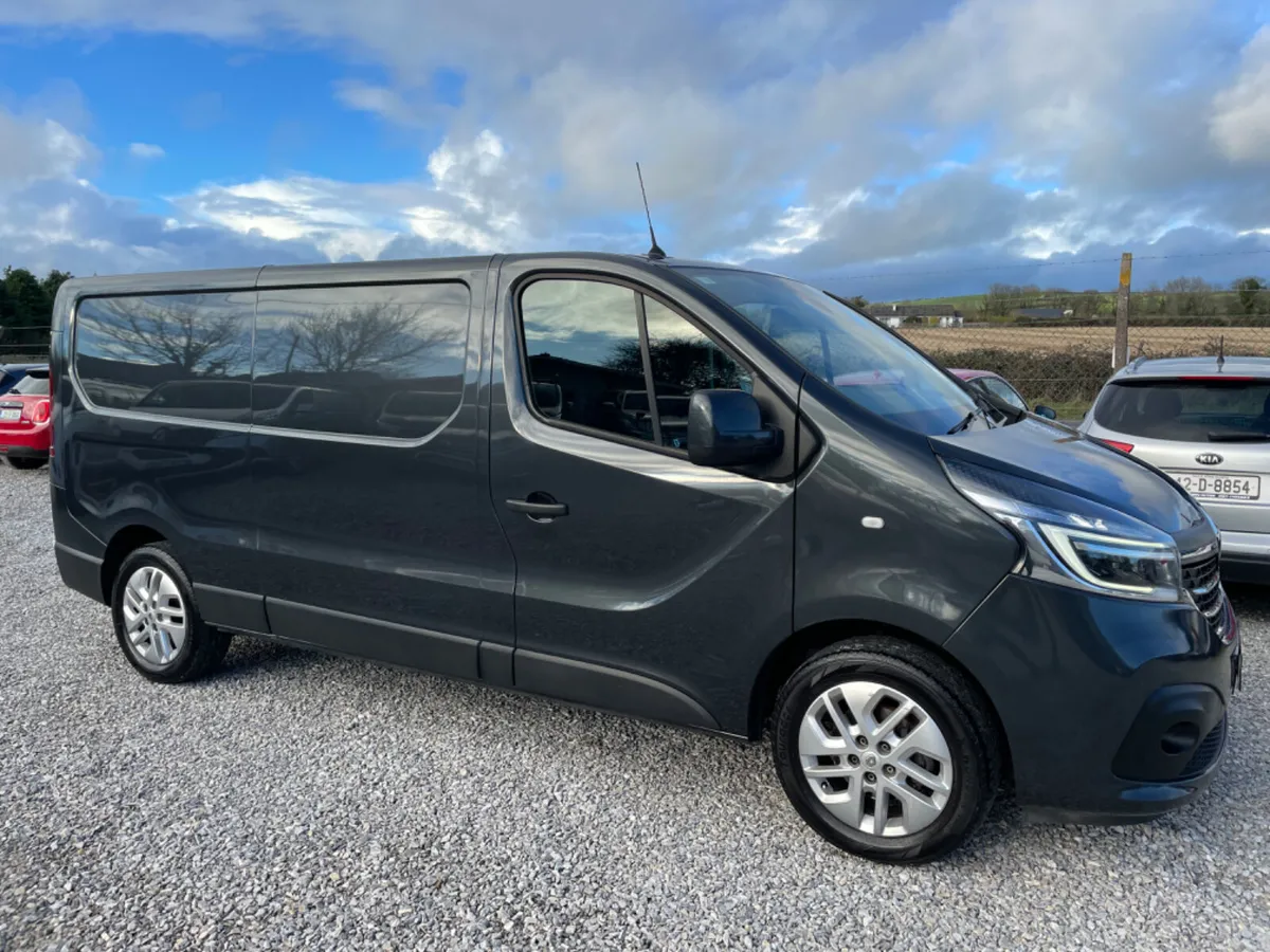 Renault Trafic Sport - Image 4