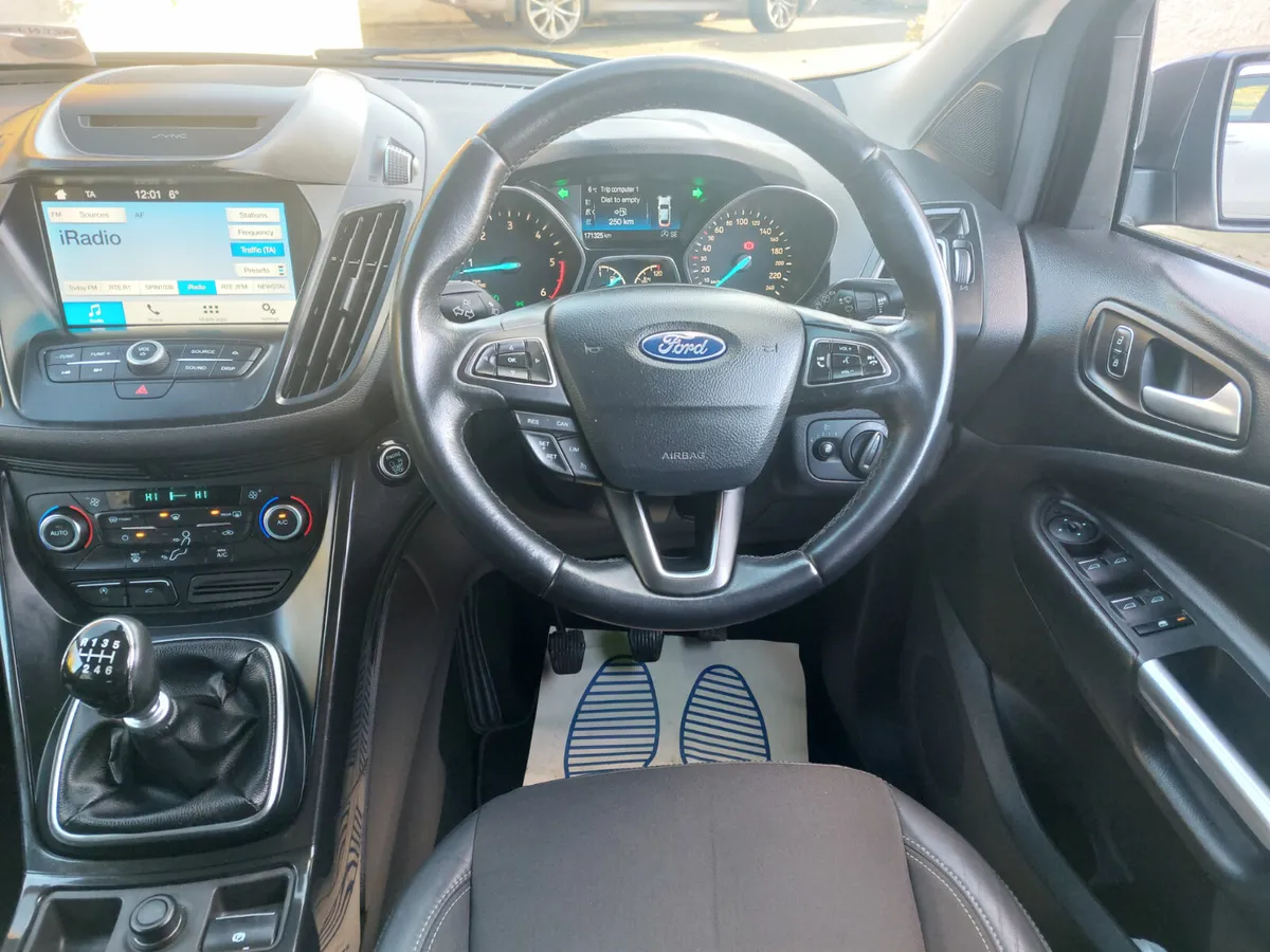 FORD KUGA TITANIUM 2019' CREWCAB - Image 3