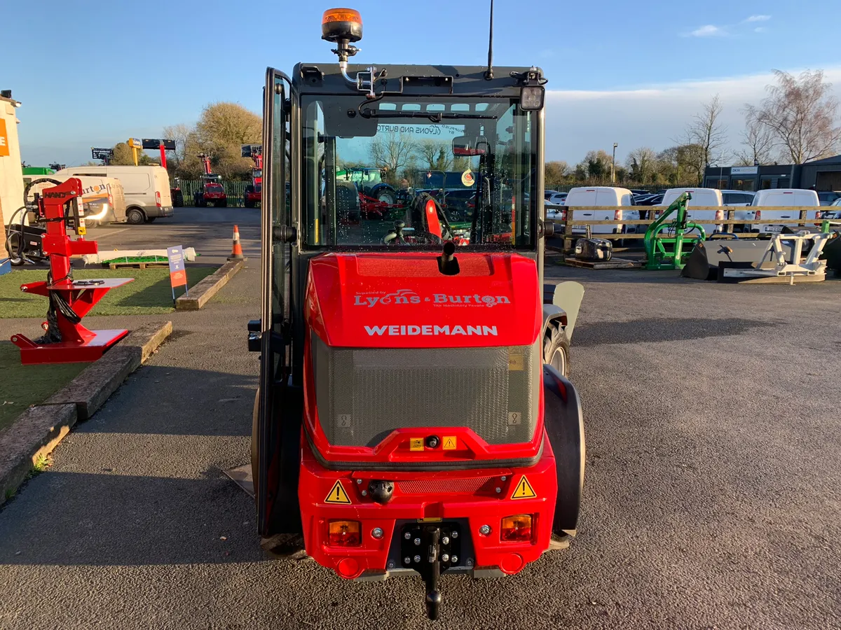 Weidemann 1260LP Compact Wheel Loader - Image 2