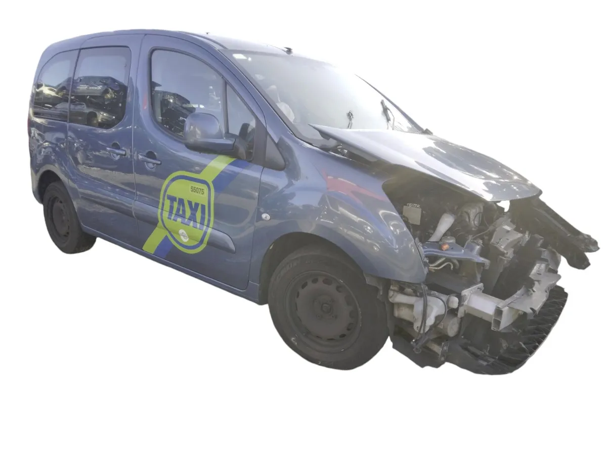 2015 PEUGEOT PARTNER TEPEE Breaking/Dismantling - Image 1