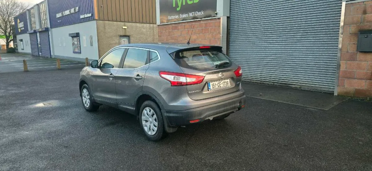 2015 Nissan Qashqai 1.5DCi - Image 3