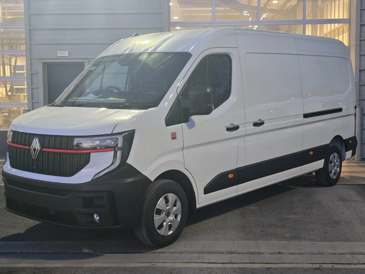 Renault Master Red Edition - Image 2